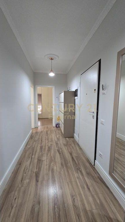 Appartamento 2+1+Garage in affitto al Complesso Dinamo 1.000 € /Mese