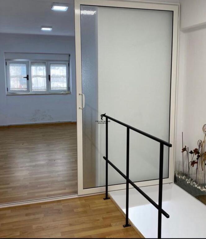 NEGOZIO IN AFFITTO 120 M2 CENTRO 1.400 EURO