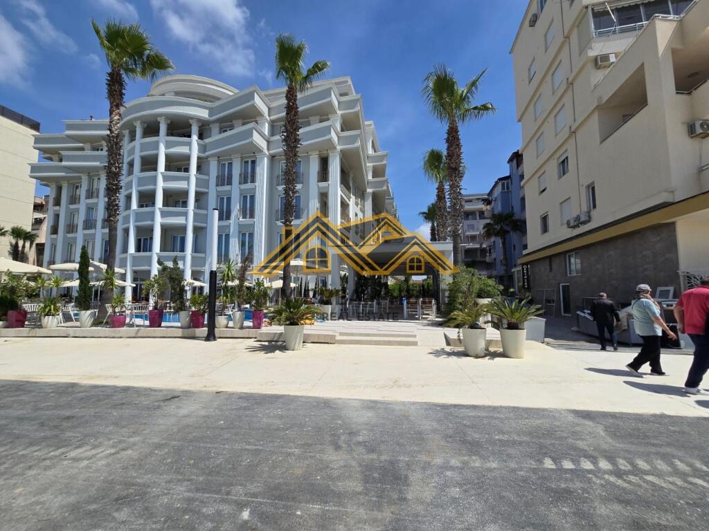 SHITET NJESI BIZNESI , NE PLAZH, PRAN HOTEL PALACE!