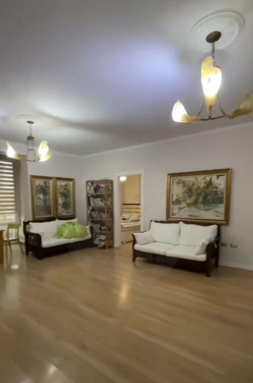 Shitet apartament 3+1+2 tek Kodra e Diellit