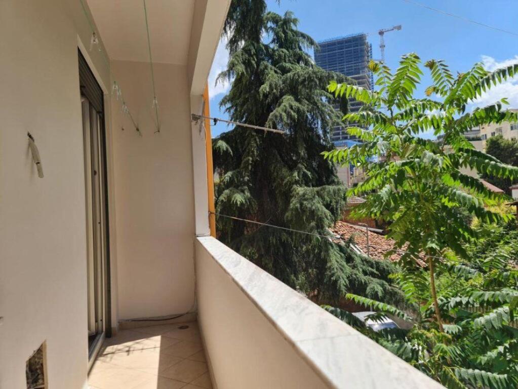 Appartamento in affitto 1+1+balcone vicino a BLV ZOGU 1