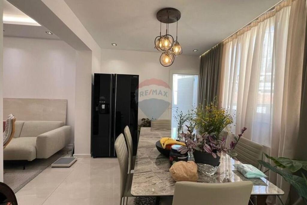 Appartamento In Affitto Piazza Skenderbej, Tirana