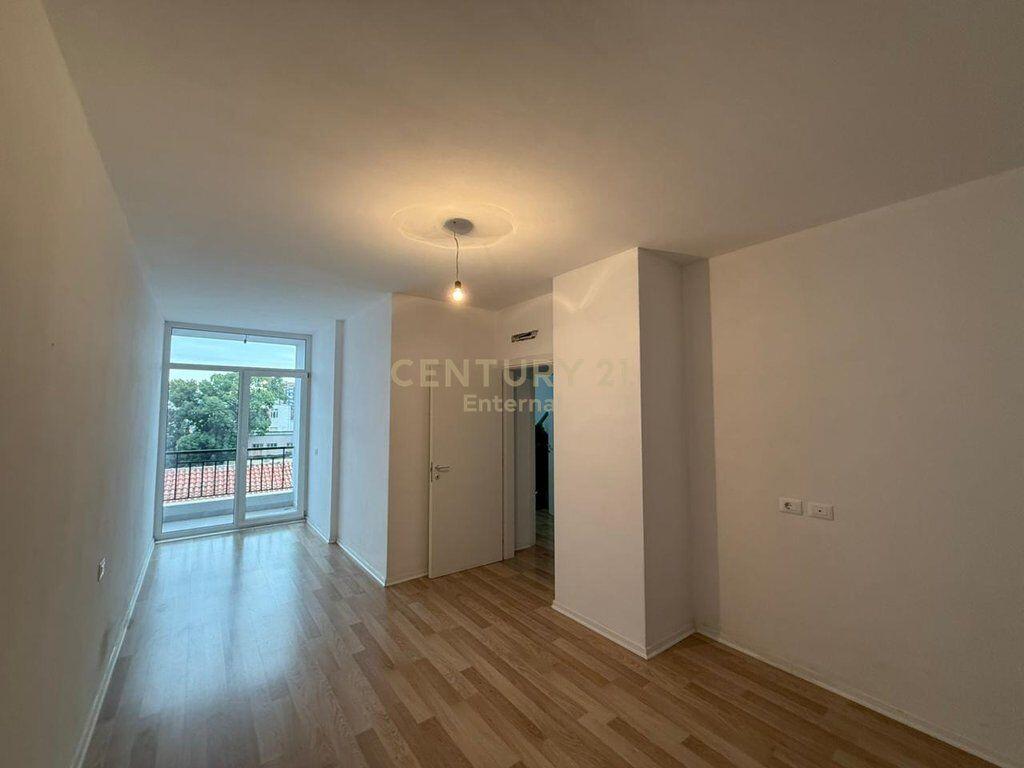 Apartament 2+1 për shitje në Astir 168,000 €