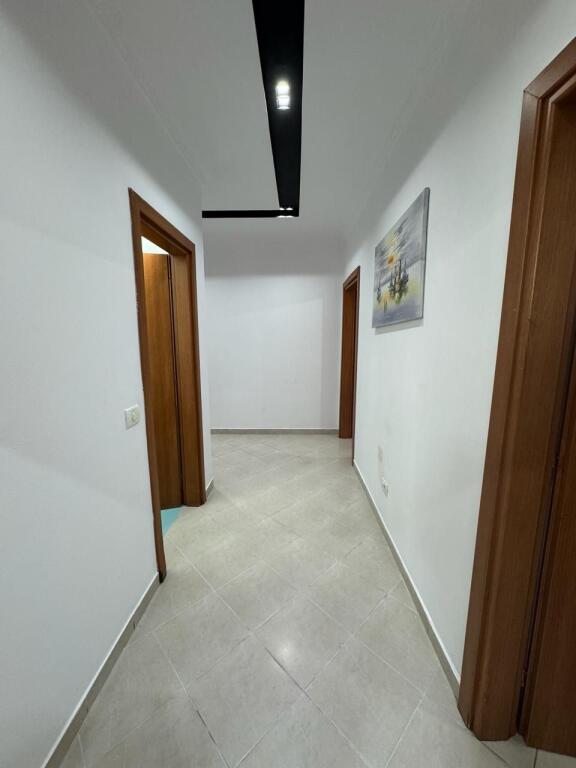 Jepet apartament me qera 2+1