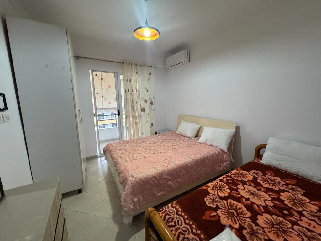 Jepet apartament me qera 2+1