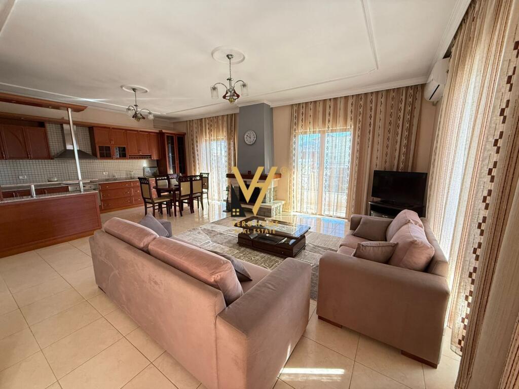 VILLA SU DUE PIANI IN AFFITTO A LAPRAKE 80.000 LEKE