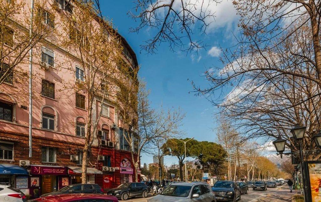 Appartamento 2+1, Shallvaret