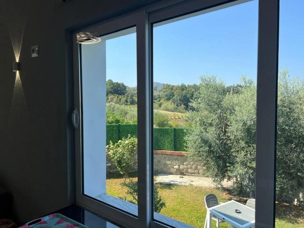 🏡 VILLA SU 3 PIANI IN AFFITTO – LUNDËR, vicino a TEG​