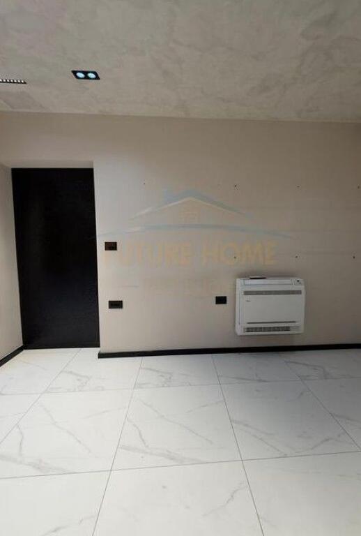 Affitto, Locale Commerciale, Via dei Kosovari