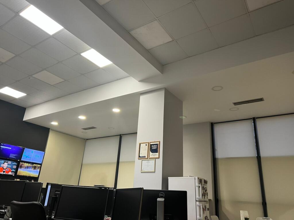 UFFICIO IN VENDITA 108 M2 MUNICIPIO DI PARIGI 270.000 EURO