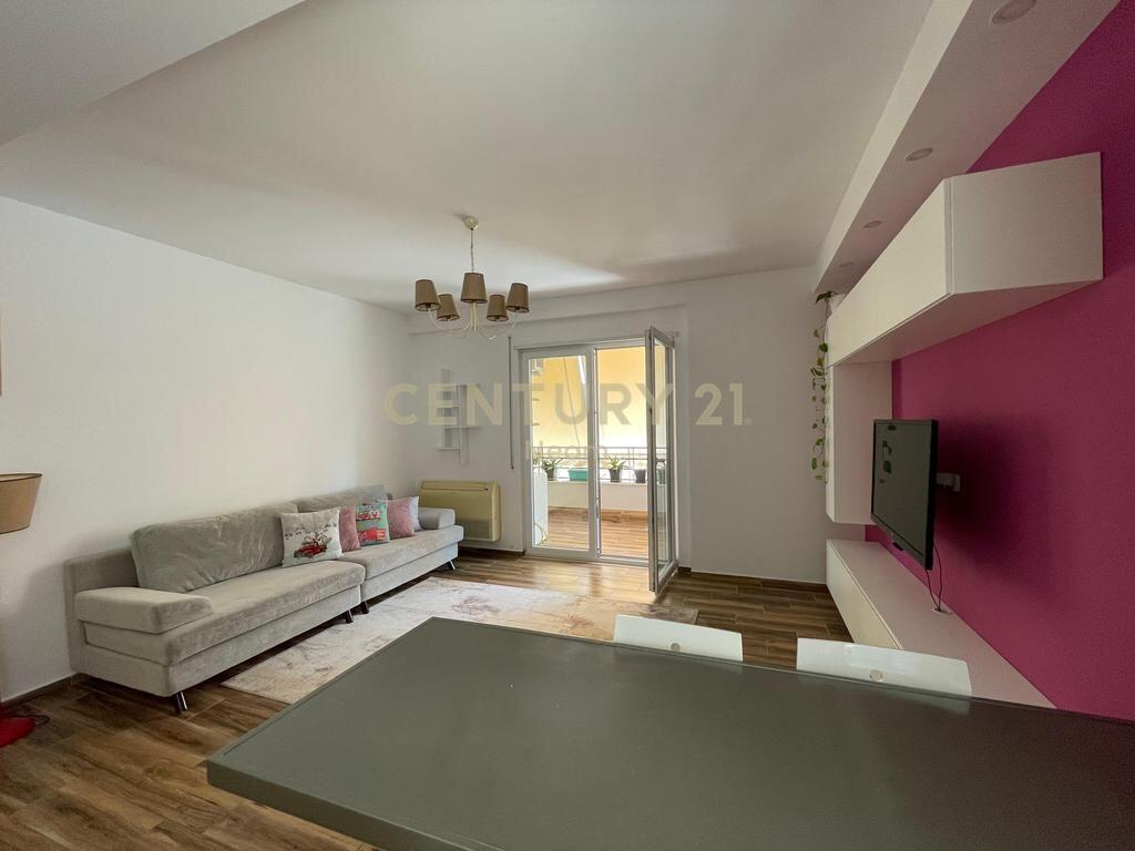 Apartament 2+1+Post Parkimi per shitje tek Kodra e Diellit