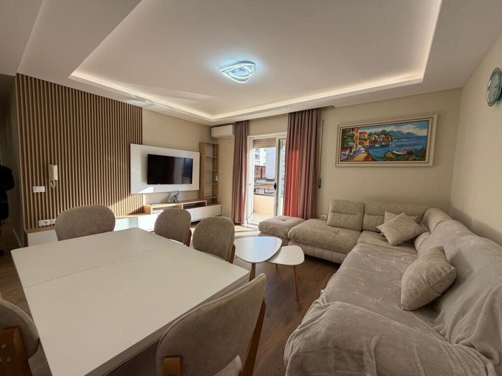 Apartment 2+1 for Long Term Rent - Cipajve Street, Vlore