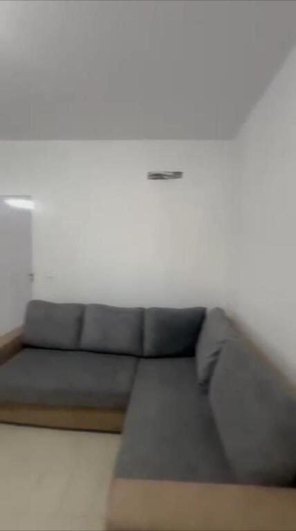 Si affitta il secondo piano di una villa