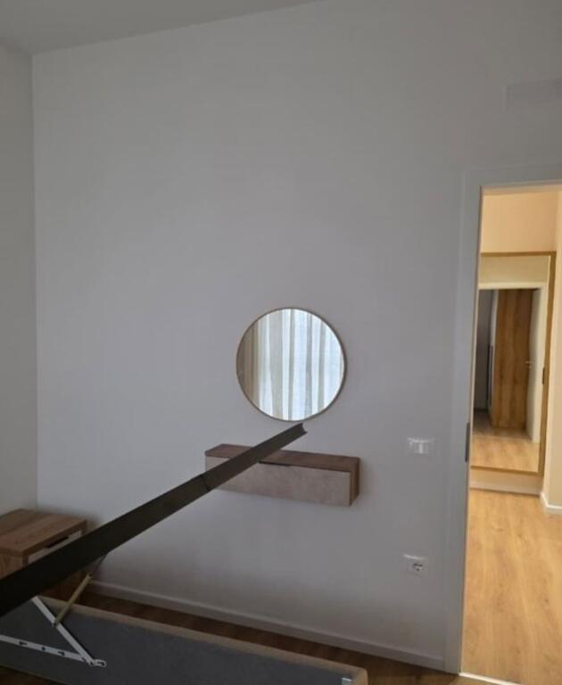 🌟 In Affitto – Appartamento 1+1 con Parcheggio in Ali Demi (Residenza Kadiu)