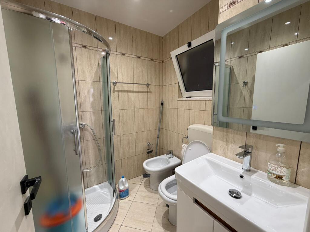 Apartment 2+1 for Long Term Rent - Cipajve Street, Vlore
