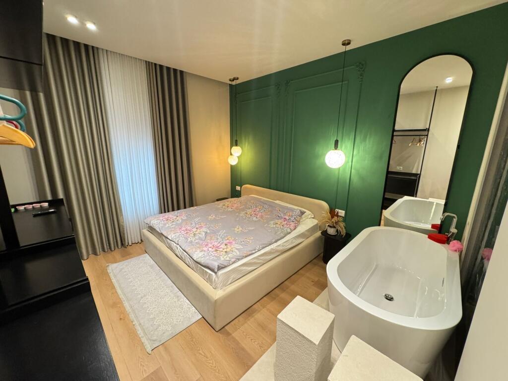 Monolocale in affitto piano terra a Mangalem in affitto Disponibile anche per bnb 300€
