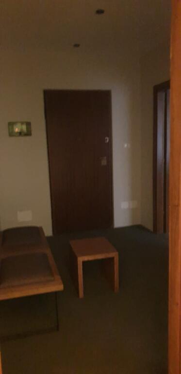 UFFICIO IN AFFITTO 75 M2 BLLOK 85.000 LEKE