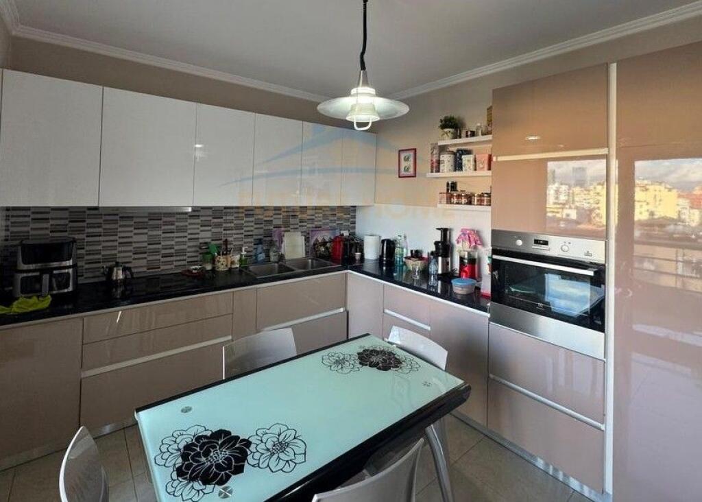 For sale, Apartment 3+1+2, Kosovareve Street!!!