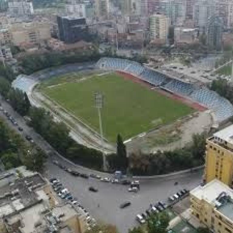 Locale commerciale in affitto presso lo Stadio Dinamo!
