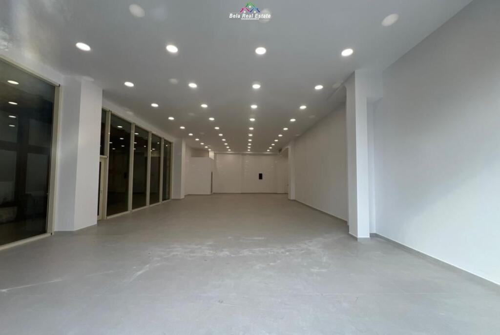 Negozio in Affitto Vicino al Complesso Delijorgji (ID BD21791) Tirana