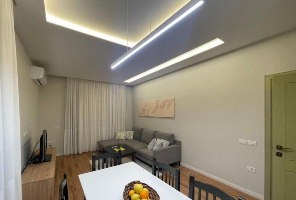 🌟 In affitto – Villa arredata con cortile a Prush, Tirana