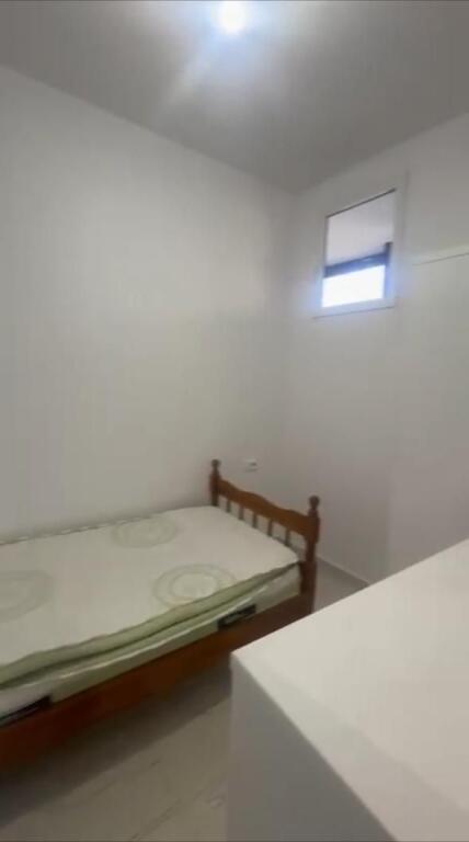 Si affitta il secondo piano di una villa
