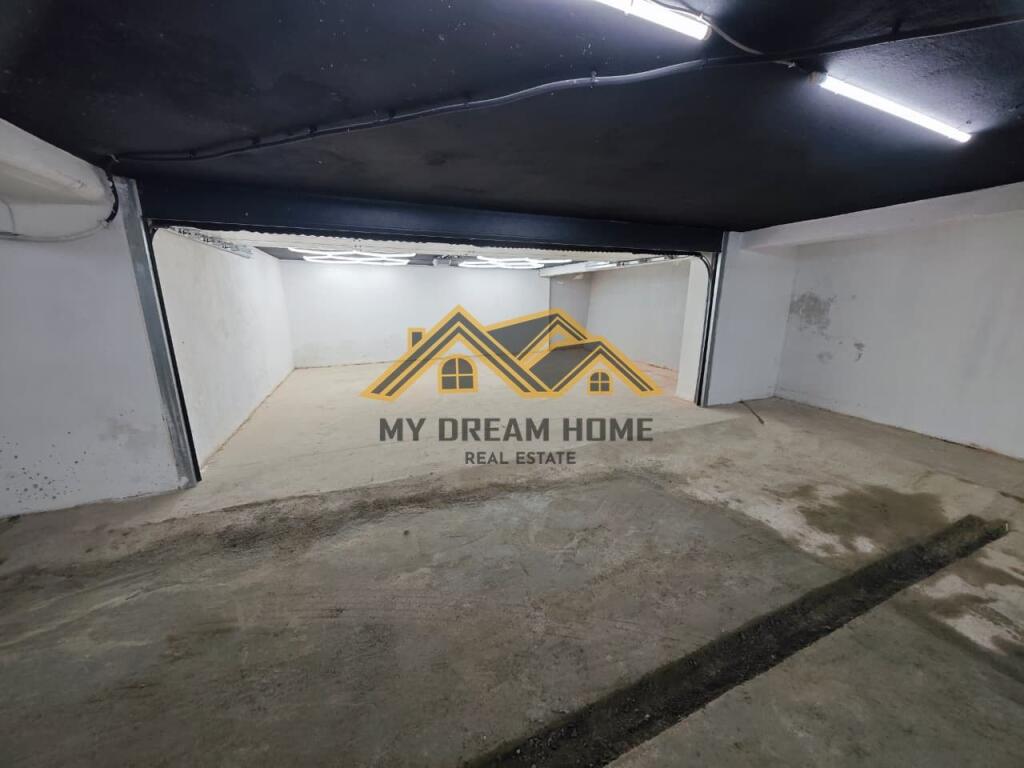 GARAGE PER 2 MACCHINE NEL CENTRO DI DURRËS, IN VENDITA !