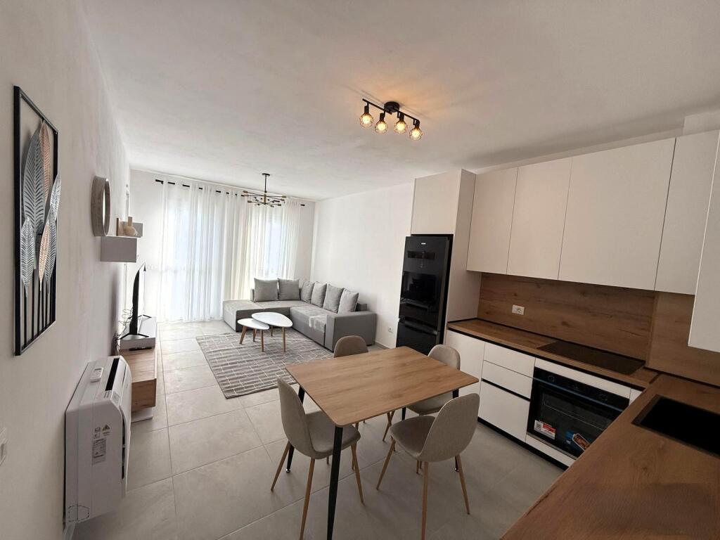 🏡 Appartamento 2+1 in affitto – Complesso Univers City
