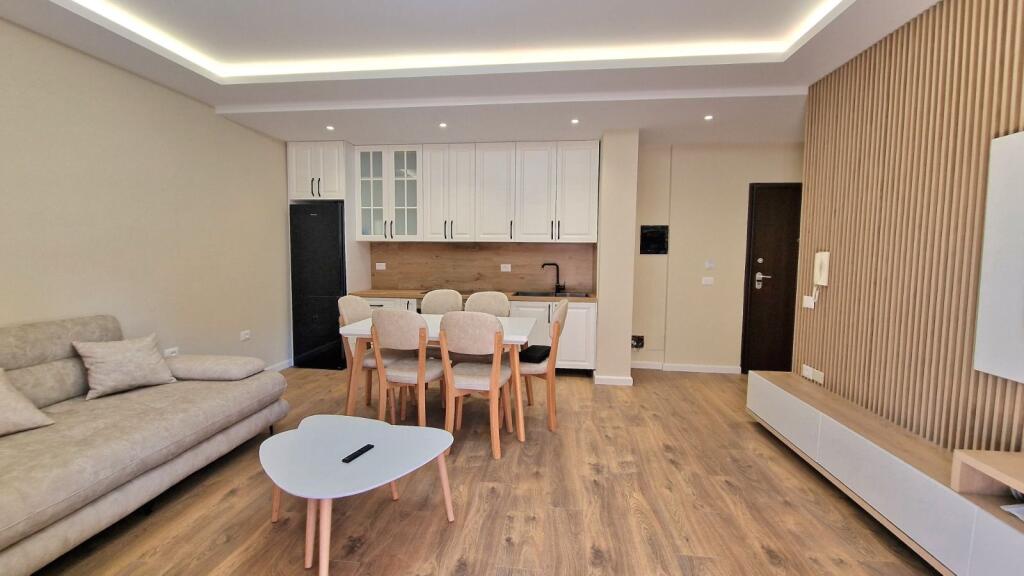 Apartment 2+1 for Long Term Rent - Cipajve Street, Vlore
