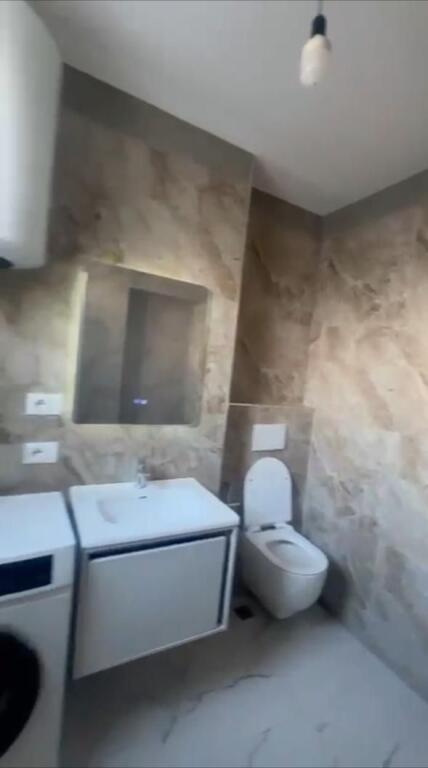 Si affitta il secondo piano di una villa