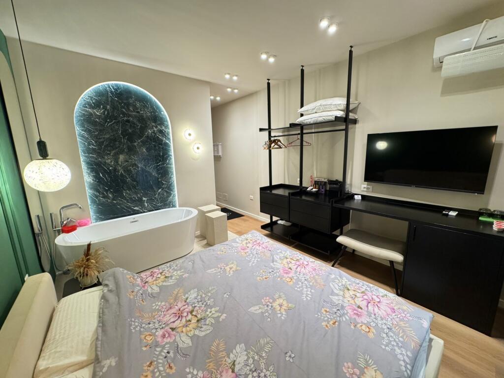 Monolocale in affitto piano terra a Mangalem in affitto Disponibile anche per bnb 300€