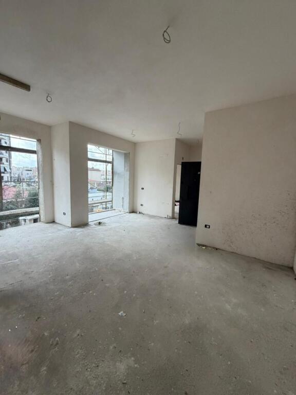 🏡 Apartment 1+1 for sale at Fusha e Aviacionit