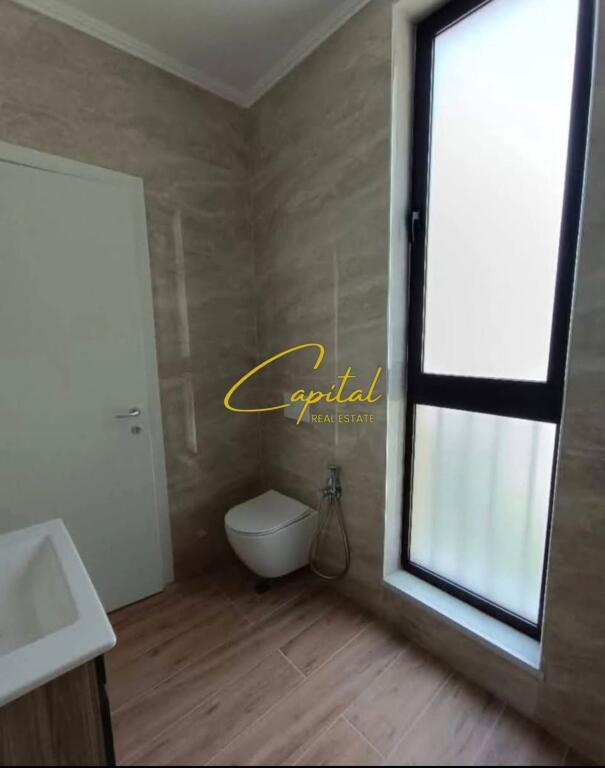 VILLA FOR RENT 360 M2 ELBASAN ROAD 250,000 LEKE