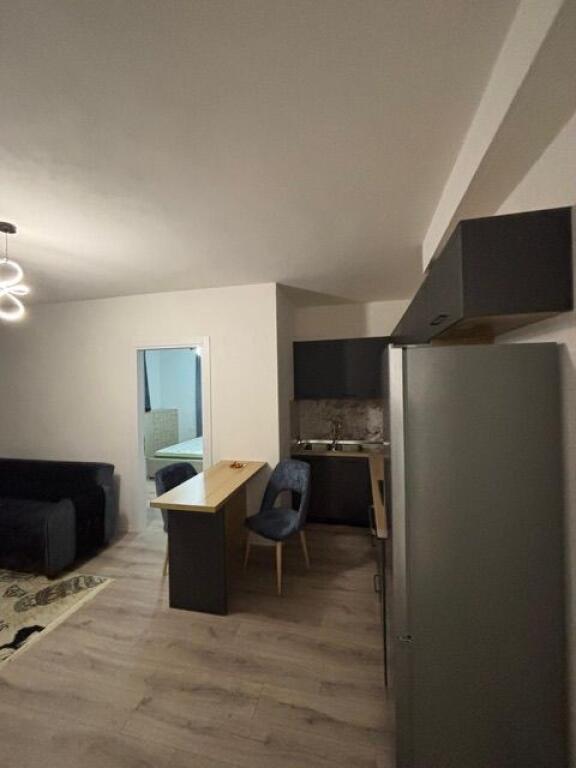 Super 1+1 ad Astir Appena arredato con 450€