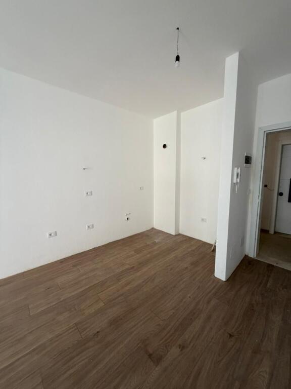 🏡 Shitet apartament 2+1 te Tirana Entry 2