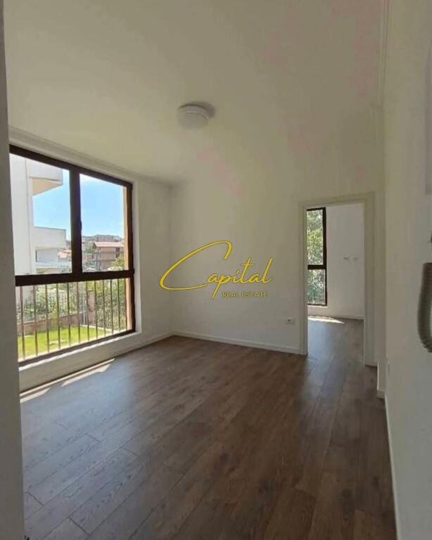 VILLA FOR RENT 360 M2 ELBASAN ROAD 250,000 LEKE