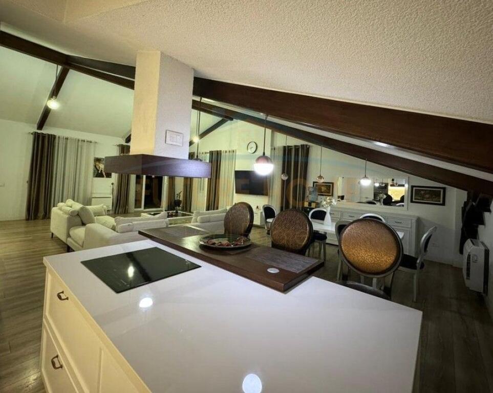 Qera,Apartament 3+1+3 tek "Secret Garden" !