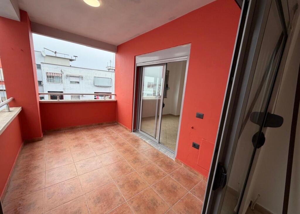 VENDESI APPARTAMENTO 1+1 ASTIR
