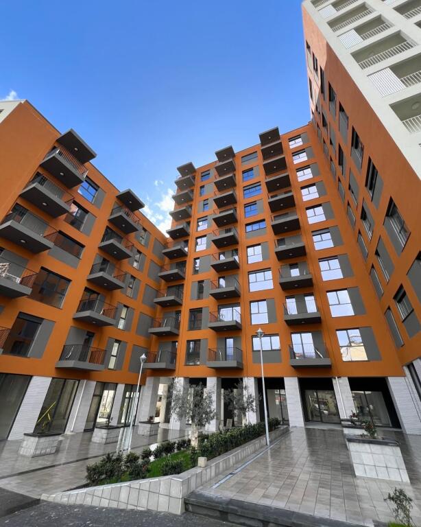 OFFICE FOR RENT 100 M2 KONGRESI MANASTIRIT 75,000 LEKE