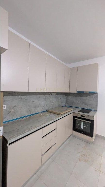 Affittasi Appartamento 2+1+2 presso 5 Maji 500 € /Mese