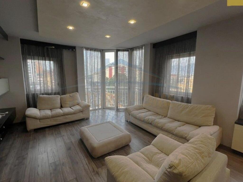 Affitto, Appartamento 2+1, Via Elbasanit, Tirana.