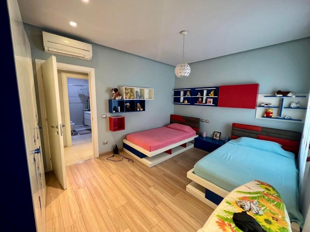 📣 QERA SUPER Apartament 2+1 Me 2 Tualete Dhe 2 Ballkone 📍 Zogu i Zi , Prane Ring Center ✨