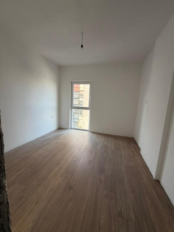 🏡 Shitet apartament 2+1 te Tirana Entry 2