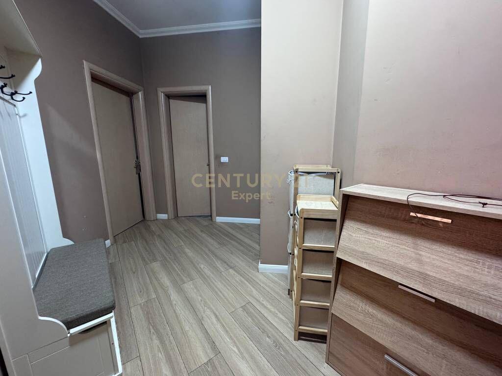 JAPIM ME QIRA APARTAMENT TEK LIQENI I THATE!