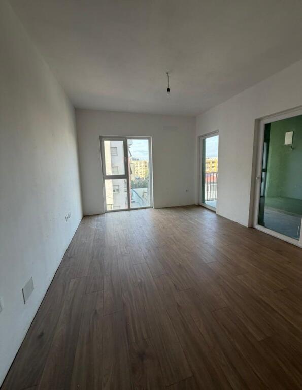 🏡 Shitet apartament 2+1 te Tirana Entry 2