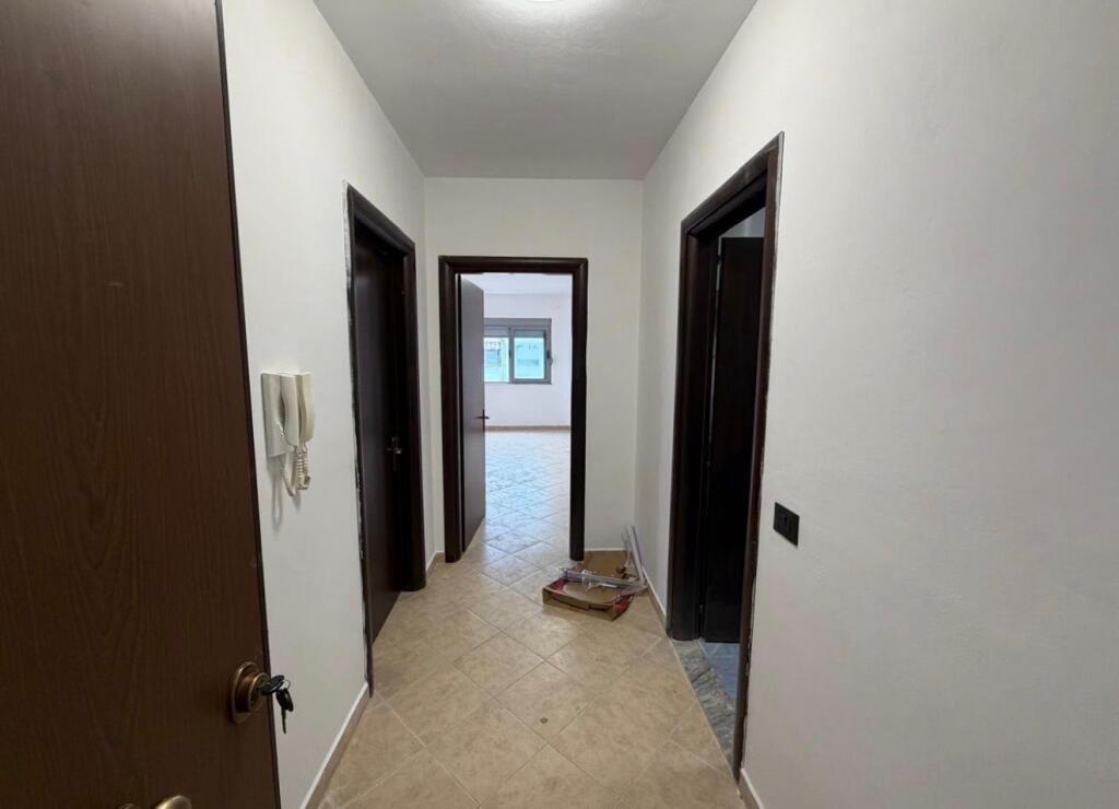 VENDESI APPARTAMENTO 1+1 ASTIR