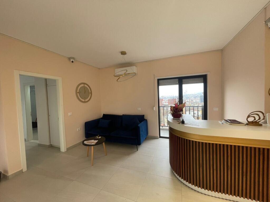 Appartamento 3+1 +2 Bagni e Veranda in vendita a Selvia, vicino a Viles Gold - Tirana (ID D8143A6)