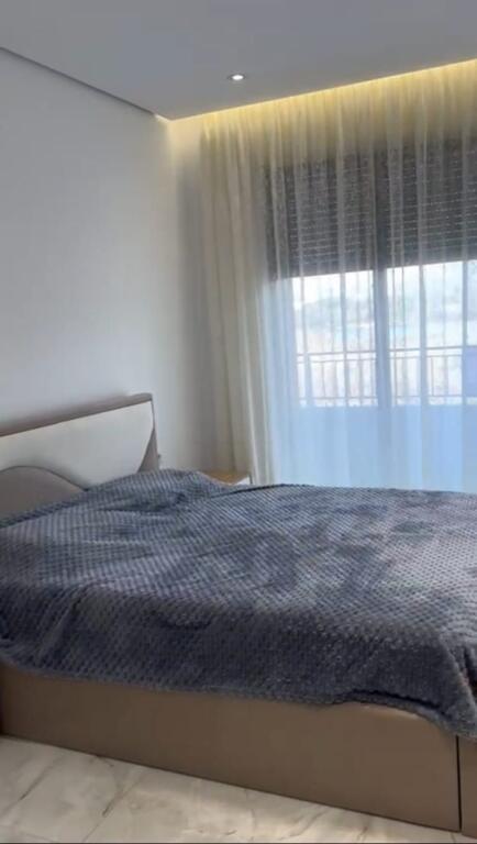 Jepet me qira apartament 1+1 në zonën e Liqenit të Thatë.