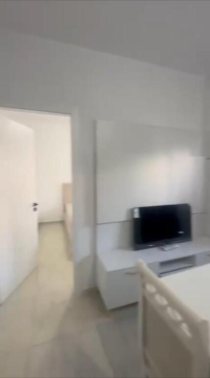 Si affitta il secondo piano di una villa