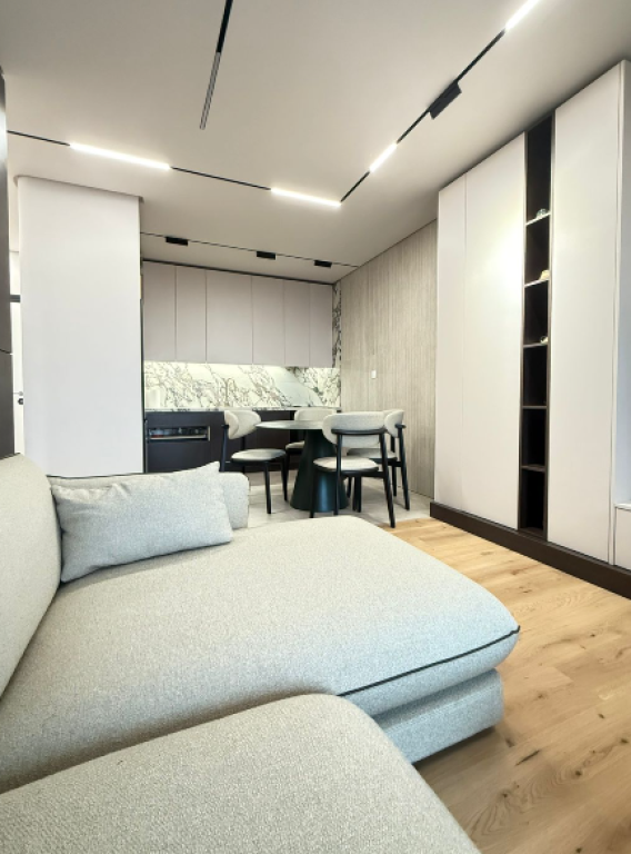 ▫️ APARTAMENT LUKSOZ 1+1 ME QIRA – GOLDEN TOWER